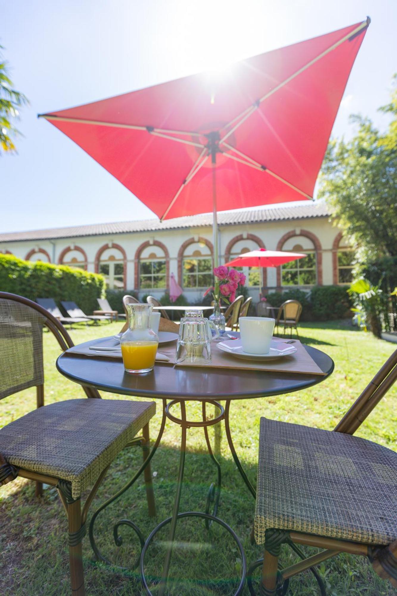 Hotel Les Bellugues Saint-Jean-du-Gard Extérieur photo