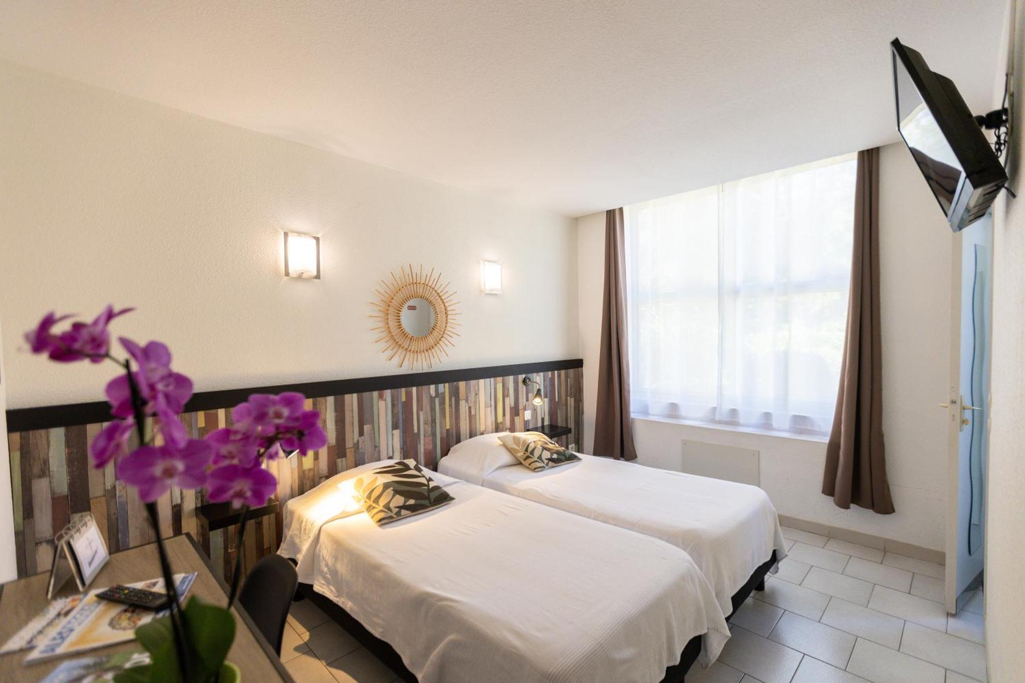 Hotel Les Bellugues Saint-Jean-du-Gard Extérieur photo
