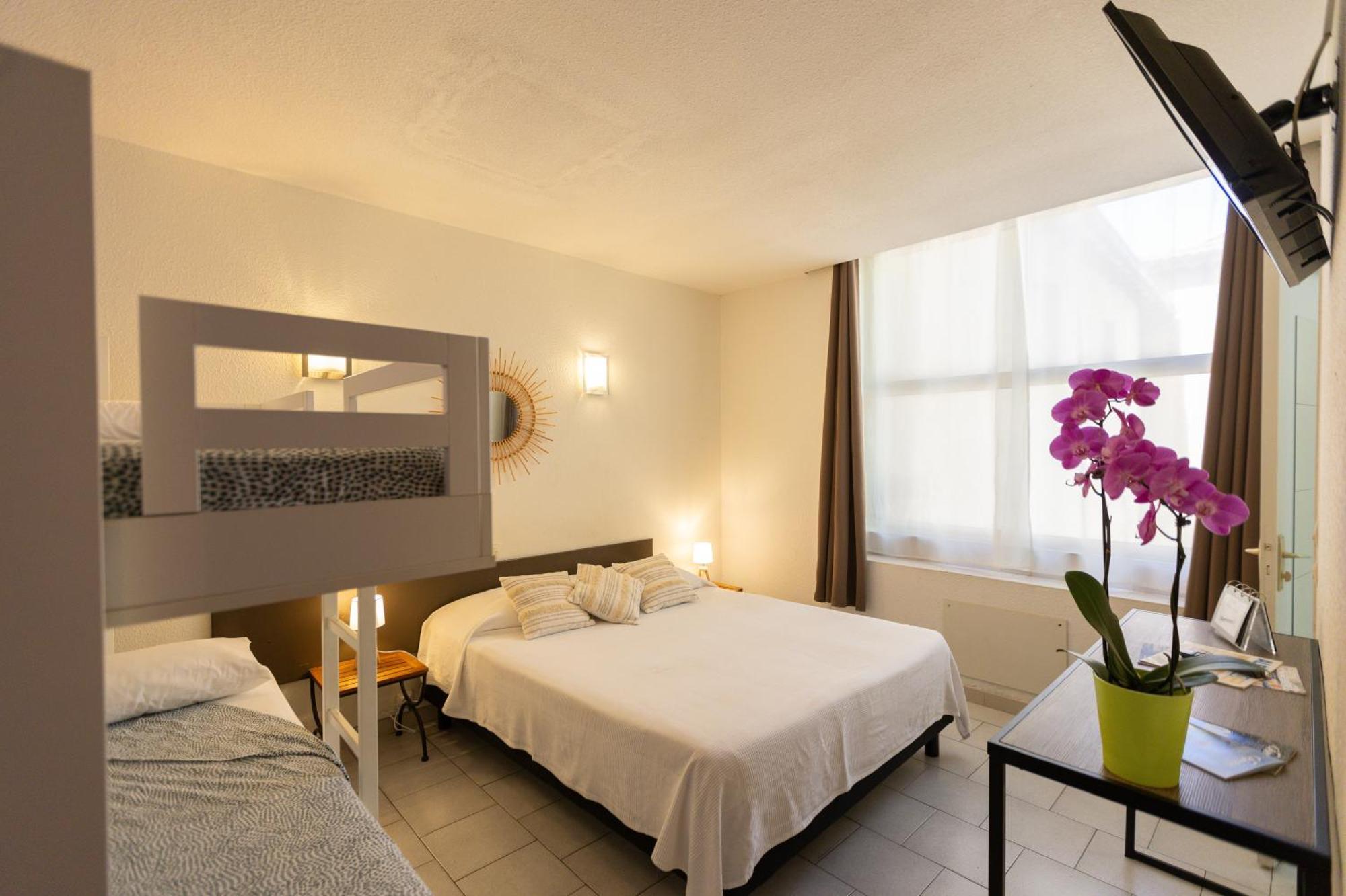 Hotel Les Bellugues Saint-Jean-du-Gard Extérieur photo