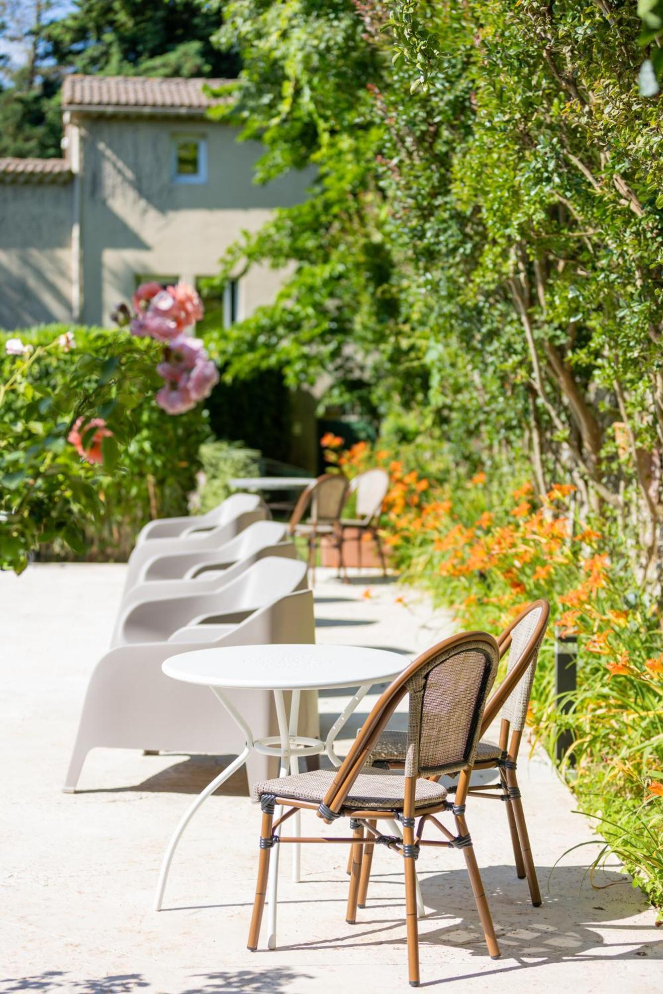 Hotel Les Bellugues Saint-Jean-du-Gard Extérieur photo